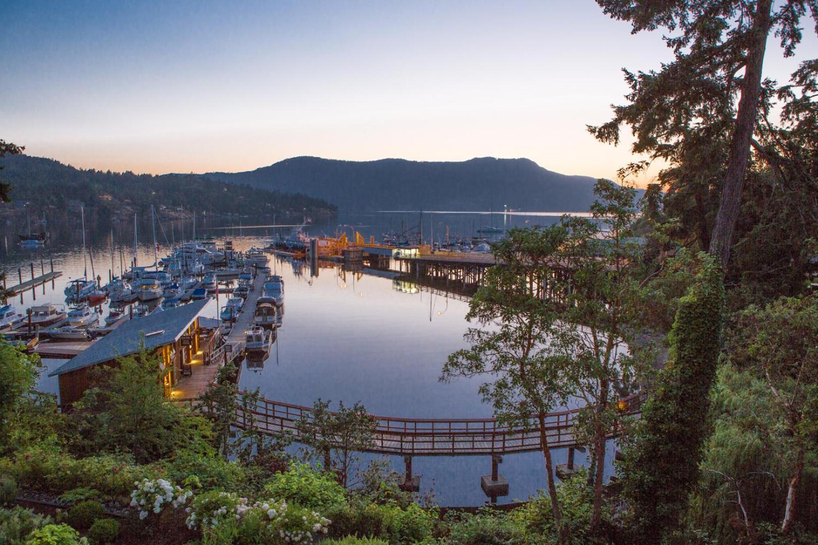 Brentwood Bay Resort & Spa Ngoại thất bức ảnh