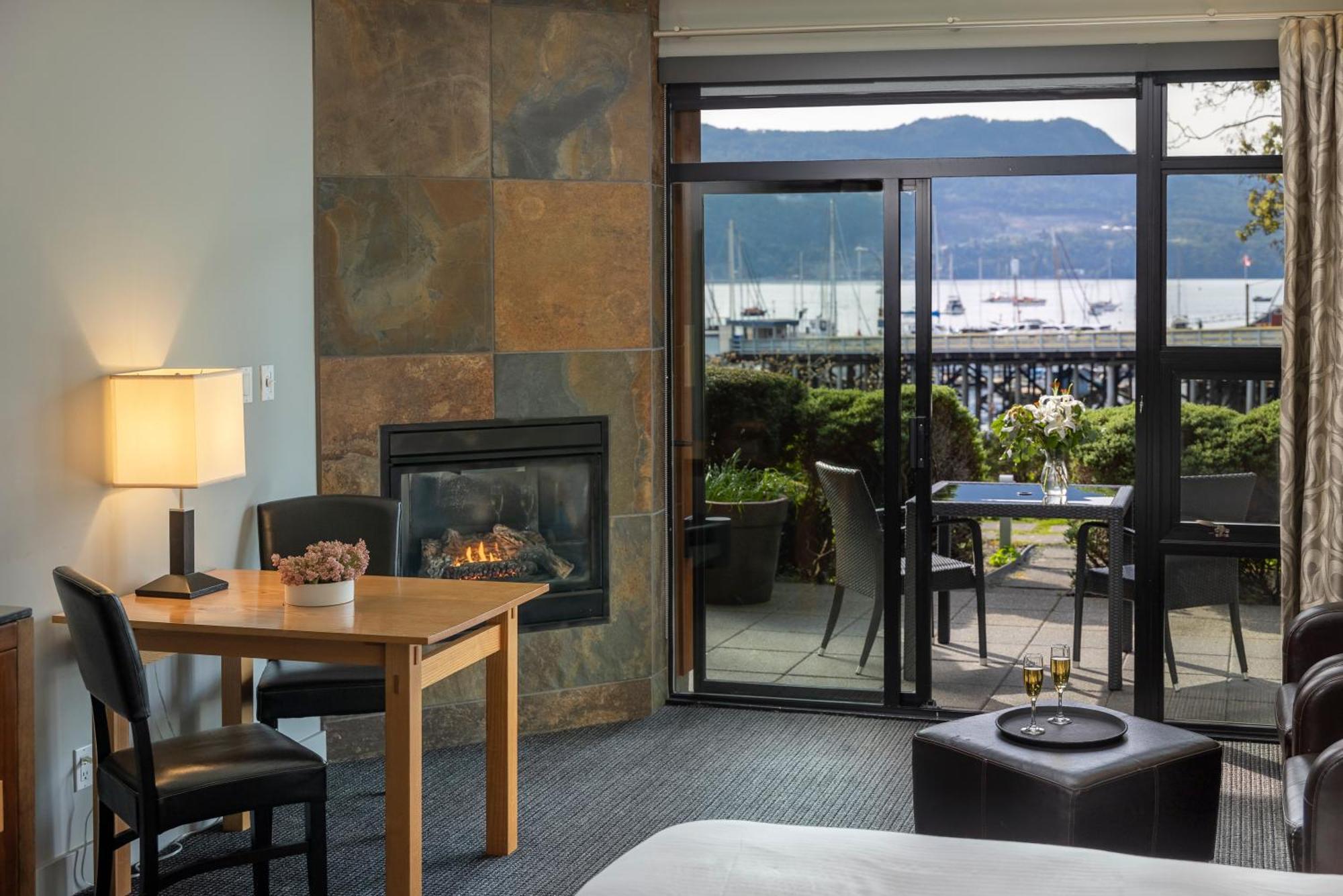 Brentwood Bay Resort & Spa Ngoại thất bức ảnh