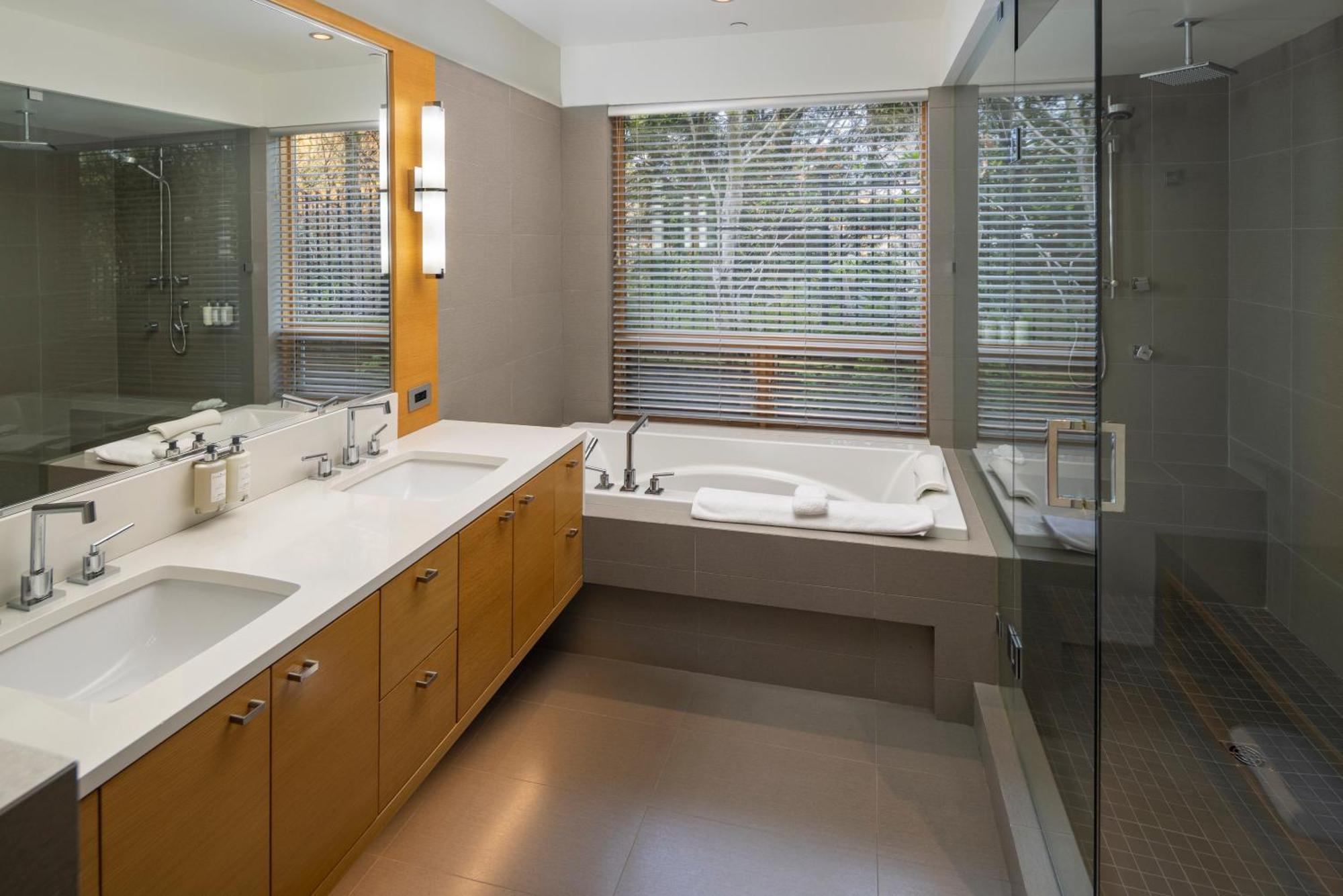 Brentwood Bay Resort & Spa Ngoại thất bức ảnh